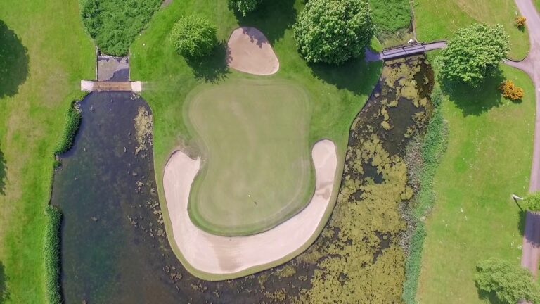 Genie&szlig;en Sie Golfreisen mit Halbpension